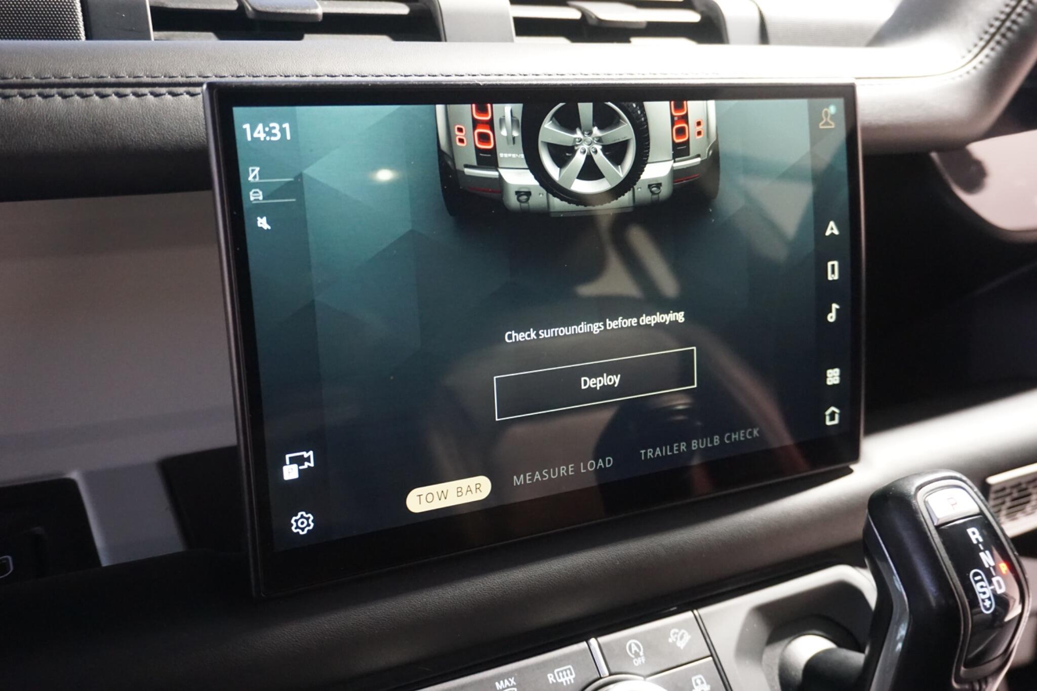 Land Rover Defender 110 3.0 D300 MHEV X-Dynamic HSE SUV 5dr Diesel Auto 4WD Euro 6 (s/s) (300 ps)